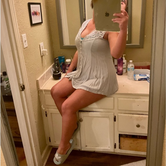 NEW LISTING ‼️FREE PEOPLE Tunic - Picture 2 of 8